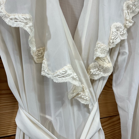 Vtg Victoria's Secret Robe M/L Sheer Ivory Chiffon Lace Trim Long B124 - Picture 9 of 16